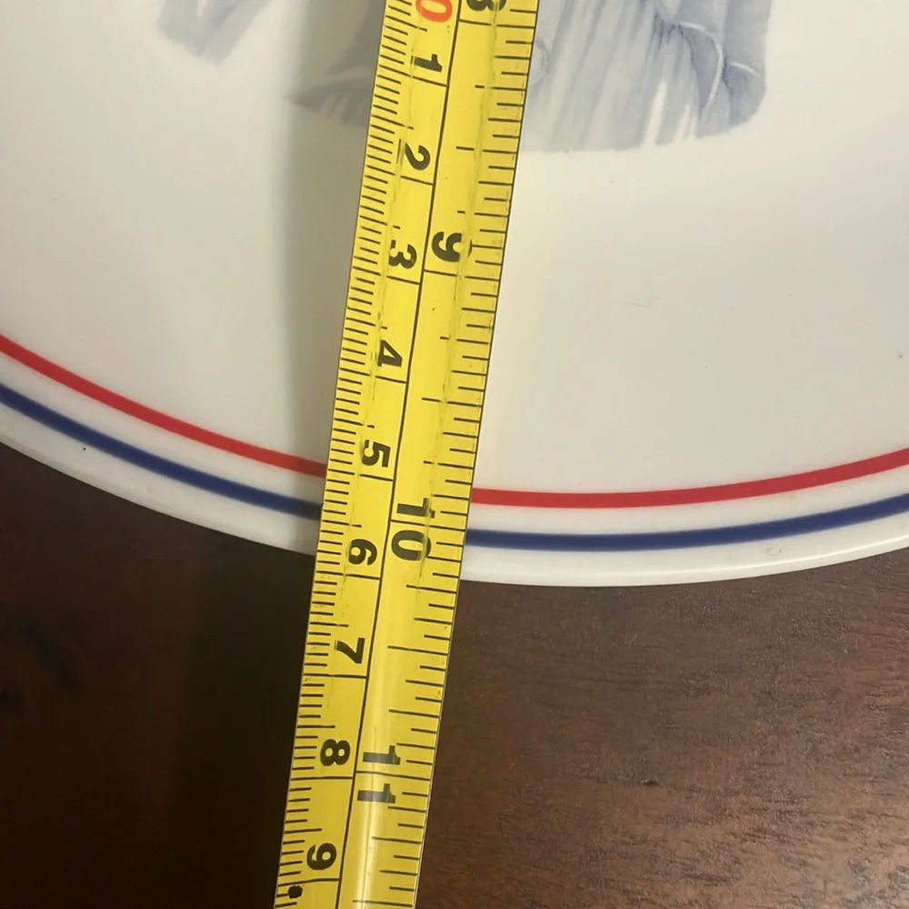Corelle vintage statue